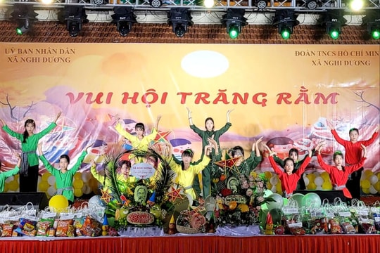 Hơn 600 thiếu nhi xã Nghi Dương tưng bừng “Vui hội trăng rằm”