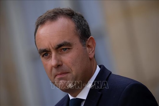 Thủ tướng Pháp Sébastien Lecornu bất ngờ tuyên bố từ chức