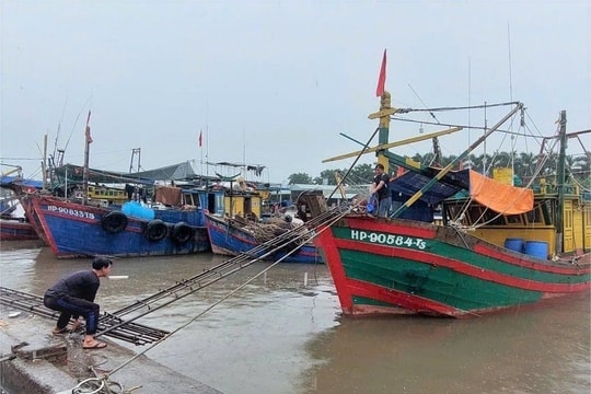 Hải Phòng dỡ bỏ lệnh cấm tàu thuyền ra khơi