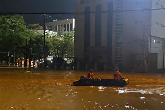 Bắc Bộ tiếp tục mưa lớn, lũ trên nhiều sông vượt mức báo động 3