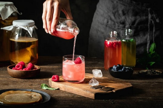Những lợi ích sức khỏe của trà lên men kombucha