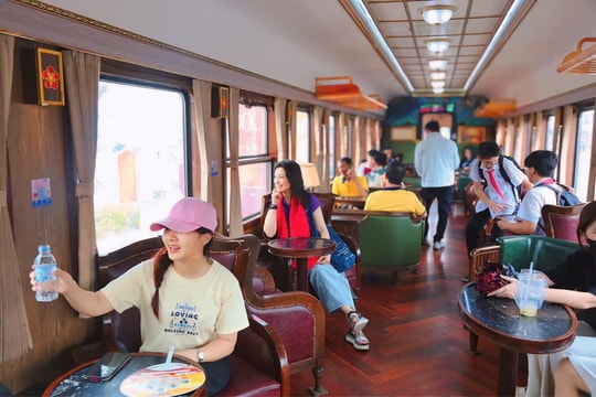 Sức hút mới của du lịch đường sắt tới Hải Phòng