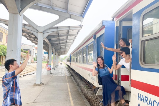 Ministry of Finance suggests forming Vietnam National Railway Group