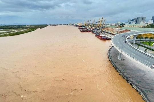 Chủ tịch UBND thành phố chỉ đạo triển khai các biện pháp ứng phó mưa lũ, sạt lở đất