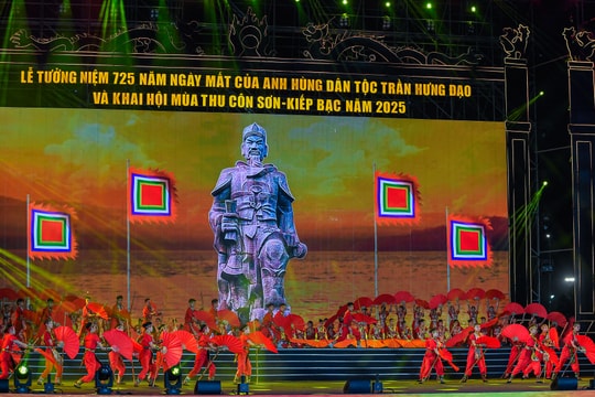 Lễ tưởng niệm và khai hội tưng bừng ở Côn Sơn - Kiếp Bạc
