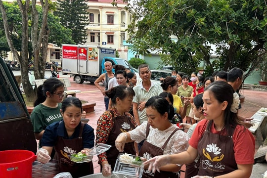 Tấm lòng nhân ái của chị Đinh Phương Thảo và nhóm thiện nguyện Thiện An