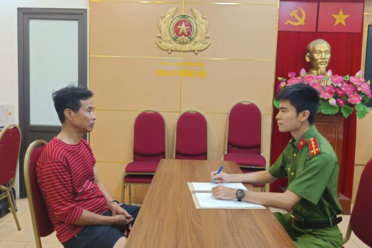 Tạm giữ đối tượng đốt rác trên sân thượng, thiệu rụi tài sản của hàng xóm ở Hà Nội