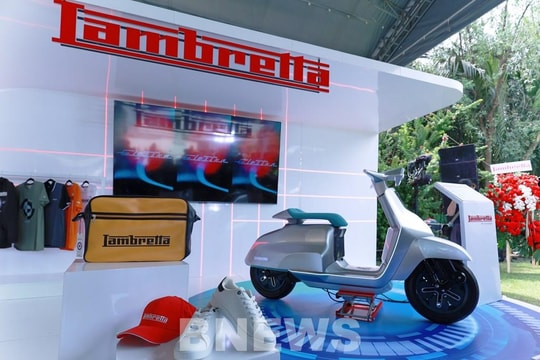 Chi tiết bộ đôi xe tay ga Lambretta X300 và X125 giá từ 95,2 triệu đồng