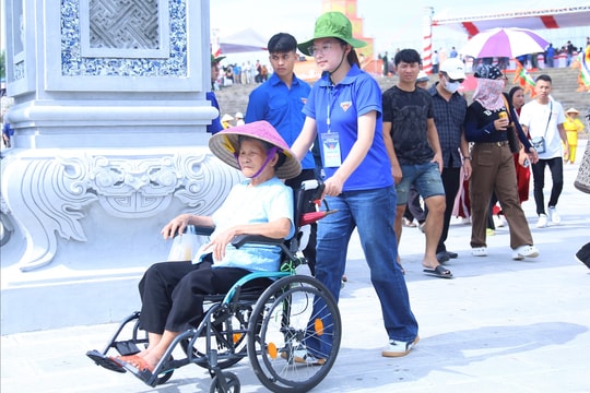 Dấu ấn tuổi trẻ Hải Phòng tại Lễ hội mùa thu Côn Sơn - Kiếp Bạc