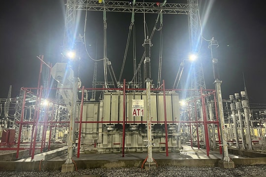 Đóng điện trạm biến áp 220kV Gia Lộc và đường dây đấu nối