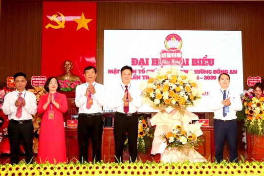 MTTQ Việt Nam phường Hồng An phấn đấu 80% số tổ chức thành viên họp không giấy tờ
