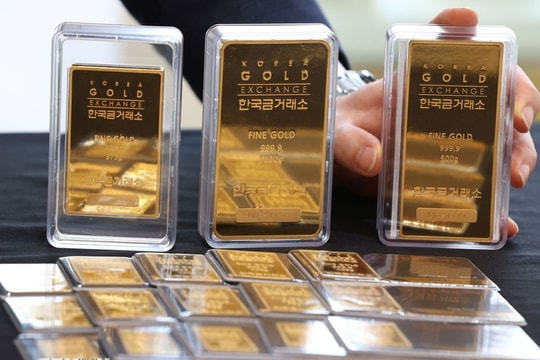 Giá vàng lần đầu tiên vượt ngưỡng 4.200 USD mỗi ounce tại châu Á