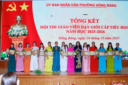 Tuyên dương 17 giáo viên tiểu học xuất sắc ở phường Hồng Bàng