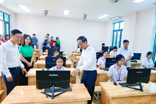 Trường THPT An Dương khai trương phòng máy vi tính hiện đại