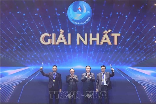 Trao giải Cuộc thi và Triển lãm ảnh nghệ thuật cấp quốc gia 'Tổ quốc bên bờ sóng'