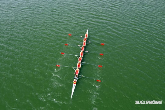 Sôi nổi ngày đầu tiên Giải đua thuyền Rowing vô địch châu Á