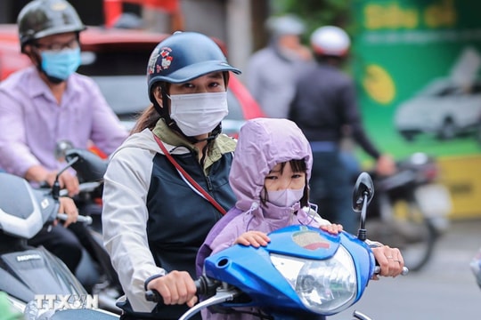 Không khí lạnh tăng cường, dự báo Bắc Bộ và Bắc Trung Bộ sẽ chuyển lạnh từ đêm 19/10