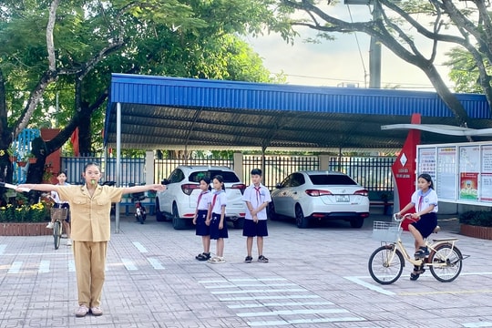 Chung tay xây dựng văn hóa giao thông trong học sinh