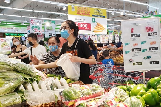 Tăng mức giảm trừ gia cảnh - 'Khoan sức dân' trong chính sách thuế