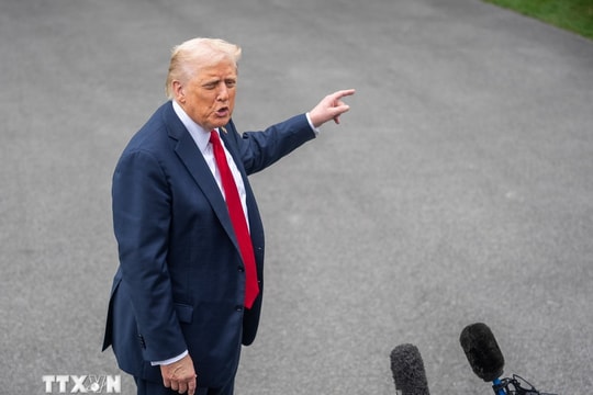 Tổng thống Mỹ Trump yêu cầu Bộ Tư pháp bồi thường hàng trăm triệu USD