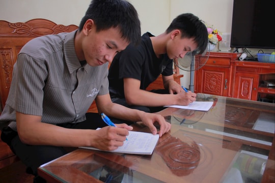 26 thanh niên phường An Dương viết đơn tình nguyện nhập ngũ