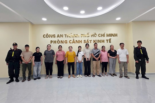 Triệt phá đường dây nước hoa giả