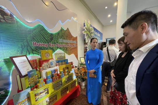 Khai mạc Tuần lễ Nông sản Việt 2025