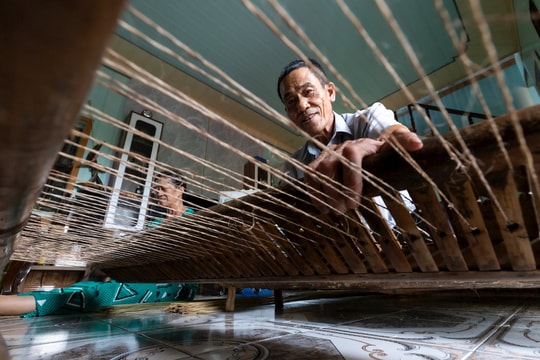 Chuyện những người giữ nghề chiếu cói ở Hà Đông