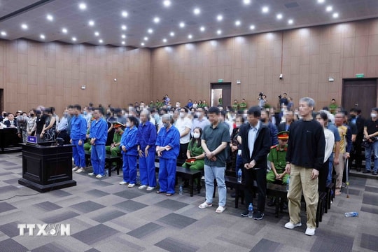 Dùng nhiều chiêu trò để tổ chức cho người Việt đánh bạc trái phép tại Pullman