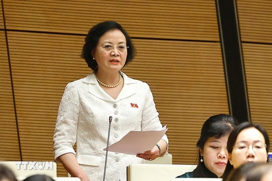 Tiếp tục hoàn thiện mô hình chính quyền địa phương 2 cấp, chuẩn bị cải cách tiền lương
