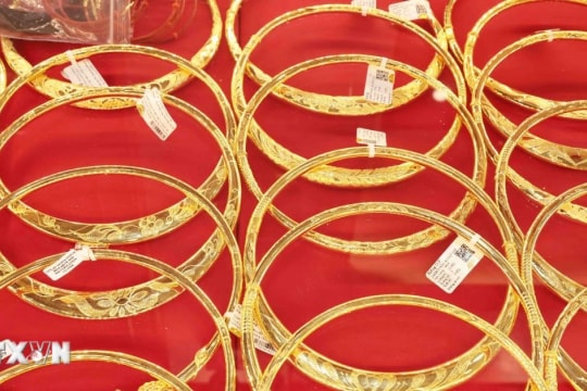 Giá vàng hôm nay tiếp tục giảm, vàng nhẫn chao đảo và giảm sốc 4,2 triệu đồng