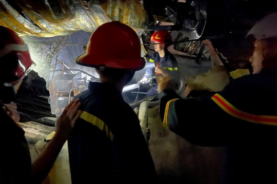 Khống chế đám cháy tại xưởng giặt là trong cụm công nghiệp Vĩnh Niệm