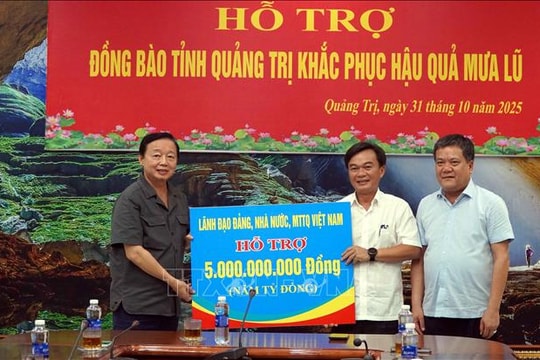 Phó thủ tướng Trần Hồng Hà trao 5 tỷ đồng hỗ trợ Quảng Trị khắc phục hậu quả thiên tai