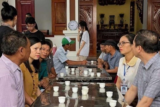 Tiếp tục hỗ trợ 2 gia đình có người tử vong trong vụ lật tàu Vịnh Xanh 58 ở Quảng Ninh