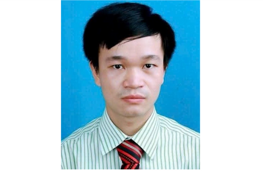 Chăm lo đời sống giáo viên, giảm tải kiến thức cho học sinh