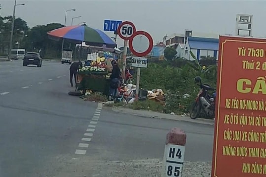 'Họp chợ' trước cổng khu công nghiệp Nhật Bản - Hải Phòng