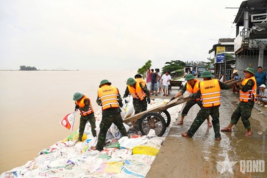 Bộ Chỉ huy Quân sự thành phố Đà Nẵng triển khai các biện pháp ứng phó bão số 13