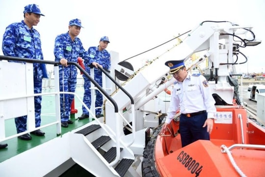 Tàu Cảnh sát biển 8004 chuẩn bị đi Nhật Bản làm nhiệm vụ đối ngoại quốc phòng