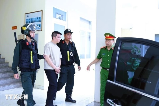 Bắt tạm giam Nguyễn Quốc Vũ - chồng của Đoàn Di Băng để điều tra hành vi sản xuất, buôn bán kem chống nắng giả