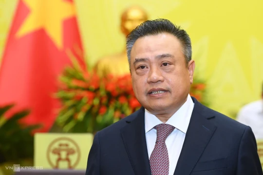 Đồng chí Trần Sỹ Thanh được bầu giữ chức Chủ nhiệm Ủy ban Kiểm tra Trung ương