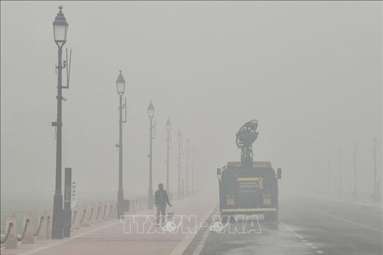 Thủ đô Ấn Độ chìm trong khói độc, chuyên gia cảnh báo rời thành phố