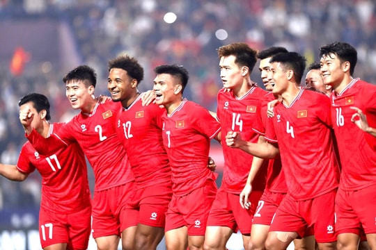 Nguyễn Xuân Son trở lại đội tuyển Việt Nam trong trận gặp tuyển Lào