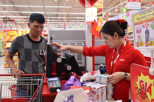 10 tháng, giá tiêu dùng của Hải Phòng tăng 3,24%