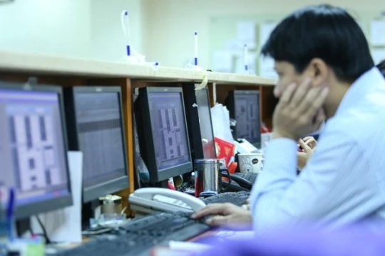 VN-Index thủng mốc 1.600 điểm, thị trường đi tìm vùng cân bằng mới