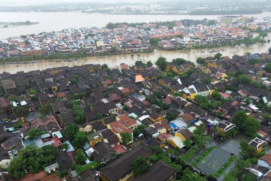 Nguy cơ sụp đổ nhiều di tích tại Hội An sau bão lũ