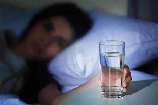Nước đun sôi để nguội quá 24 giờ còn đảm bảo an toàn?