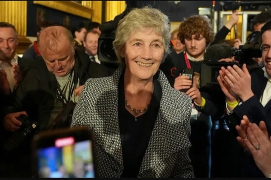 Chủ tịch nước Lương Cường gửi điện mừng Tổng thống Ireland Catherine Connolly
