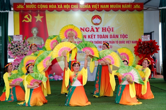 Tưng bừng Ngày hội Đại đoàn kết toàn dân tộc ở thành phố Cảng