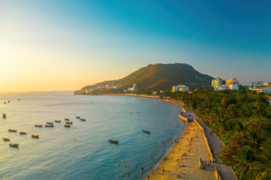 Viết trong đêm biển gọi