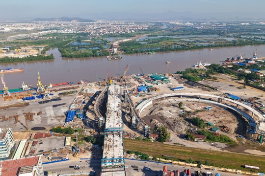Urgent efforts to accelerate Nguyen Trai bridge construction